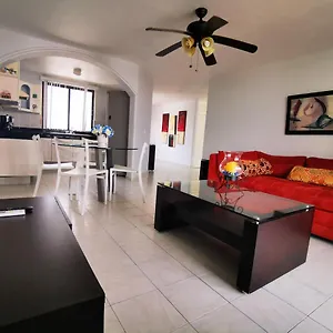 https://quintas-del-lago-seaside-apartments.quintano-roohotels.com