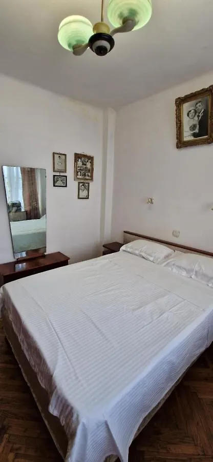 Domum - The Comunist Apartment Bucharest 0*,